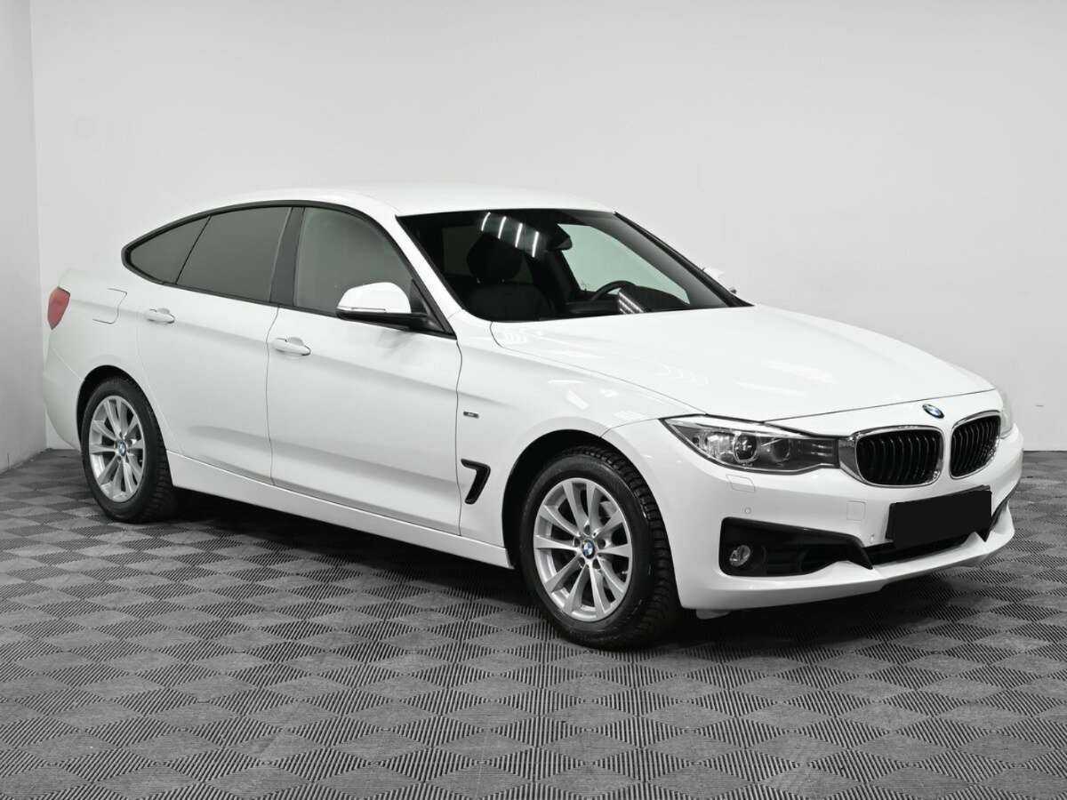 BMW 3 серии с пробегом — 2015 год. Фото: #2