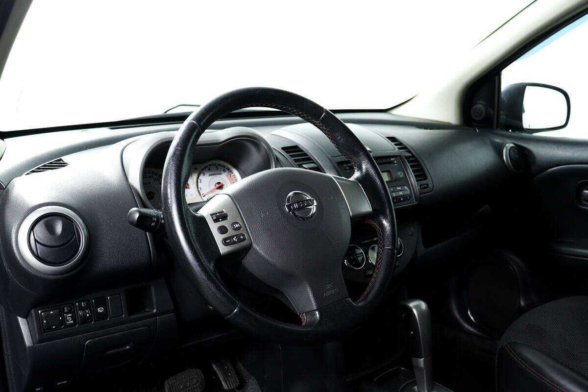 Nissan Note с пробегом — 2006 год. Фото: #12