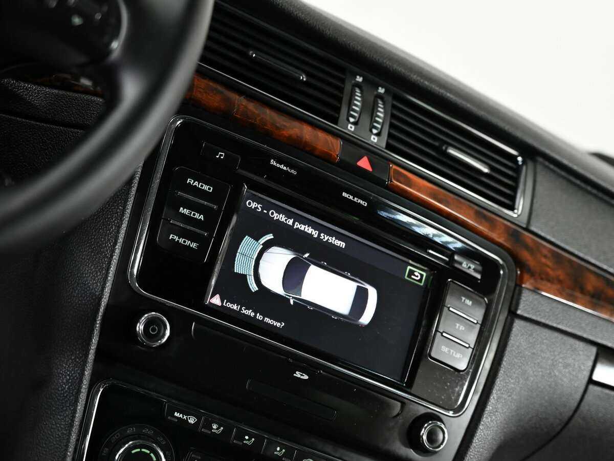 Skoda Superb с пробегом — 2010 год. Фото: #12