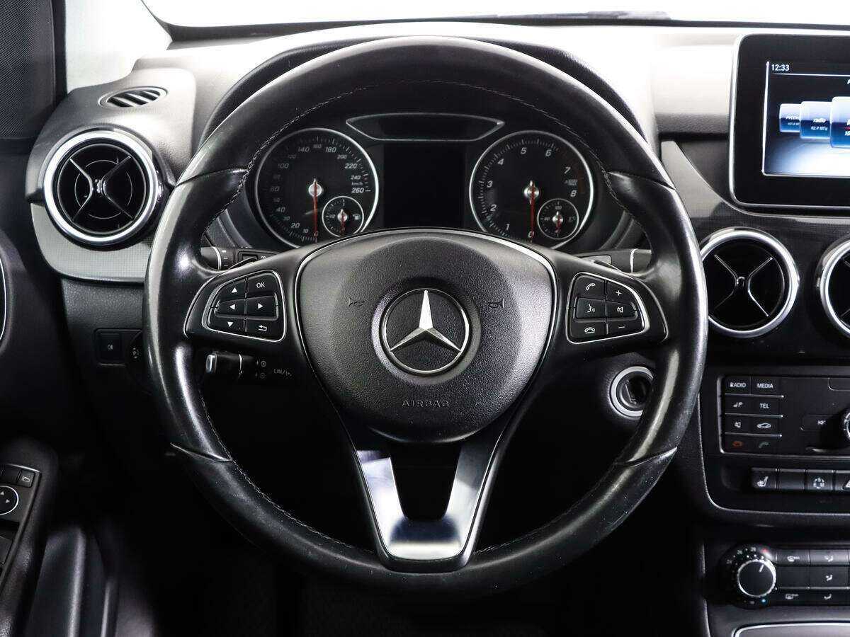 Mercedes-Benz B-Класс с пробегом — 2015 год. Фото: #11