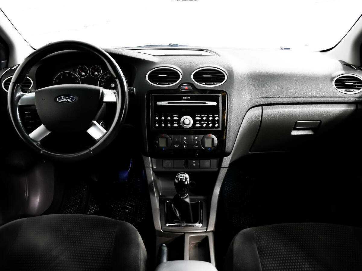 Ford Focus с пробегом — 2005 год. Фото: #10
