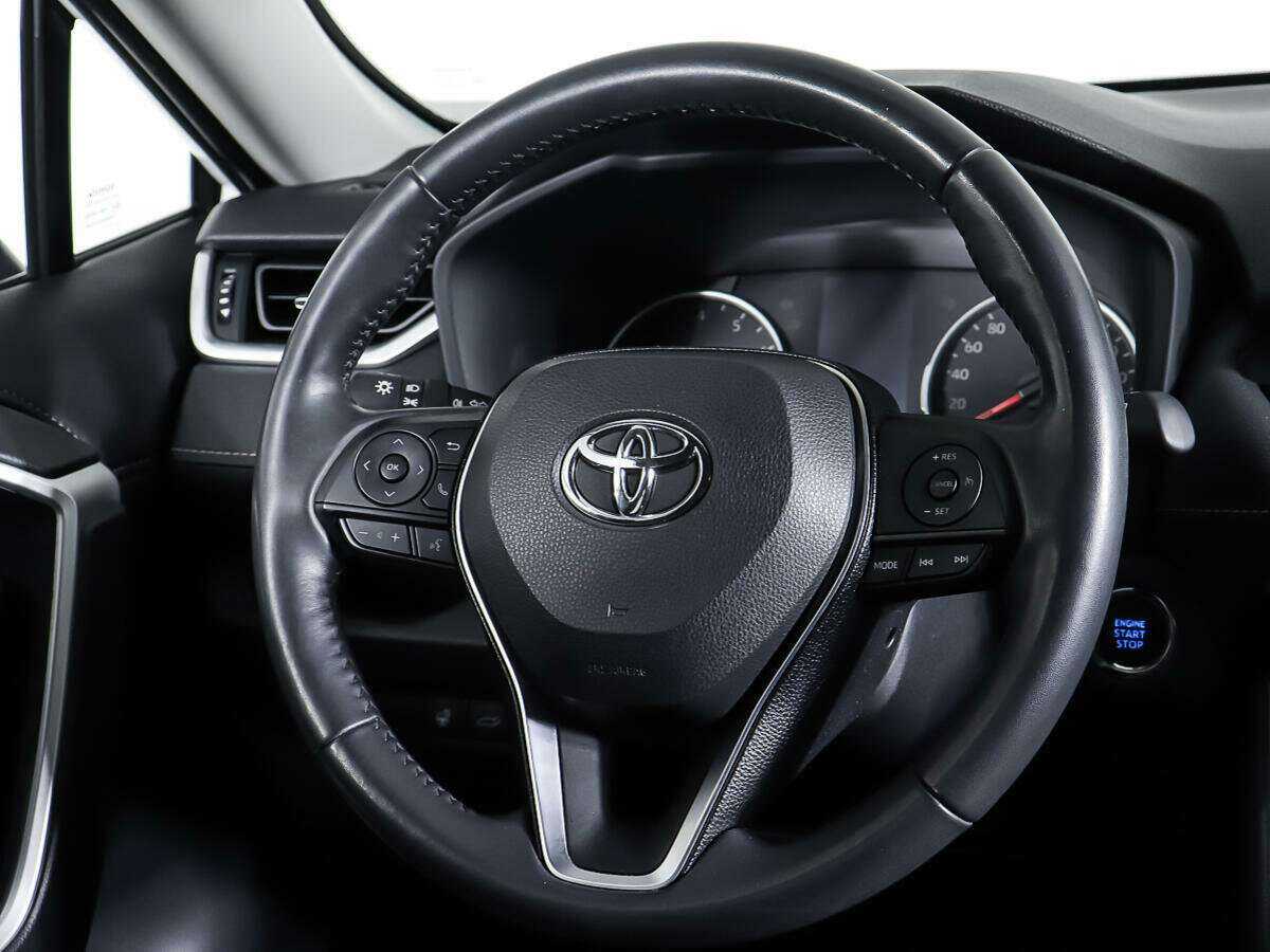 Toyota RAV4 с пробегом — 2019 год. Фото: #14
