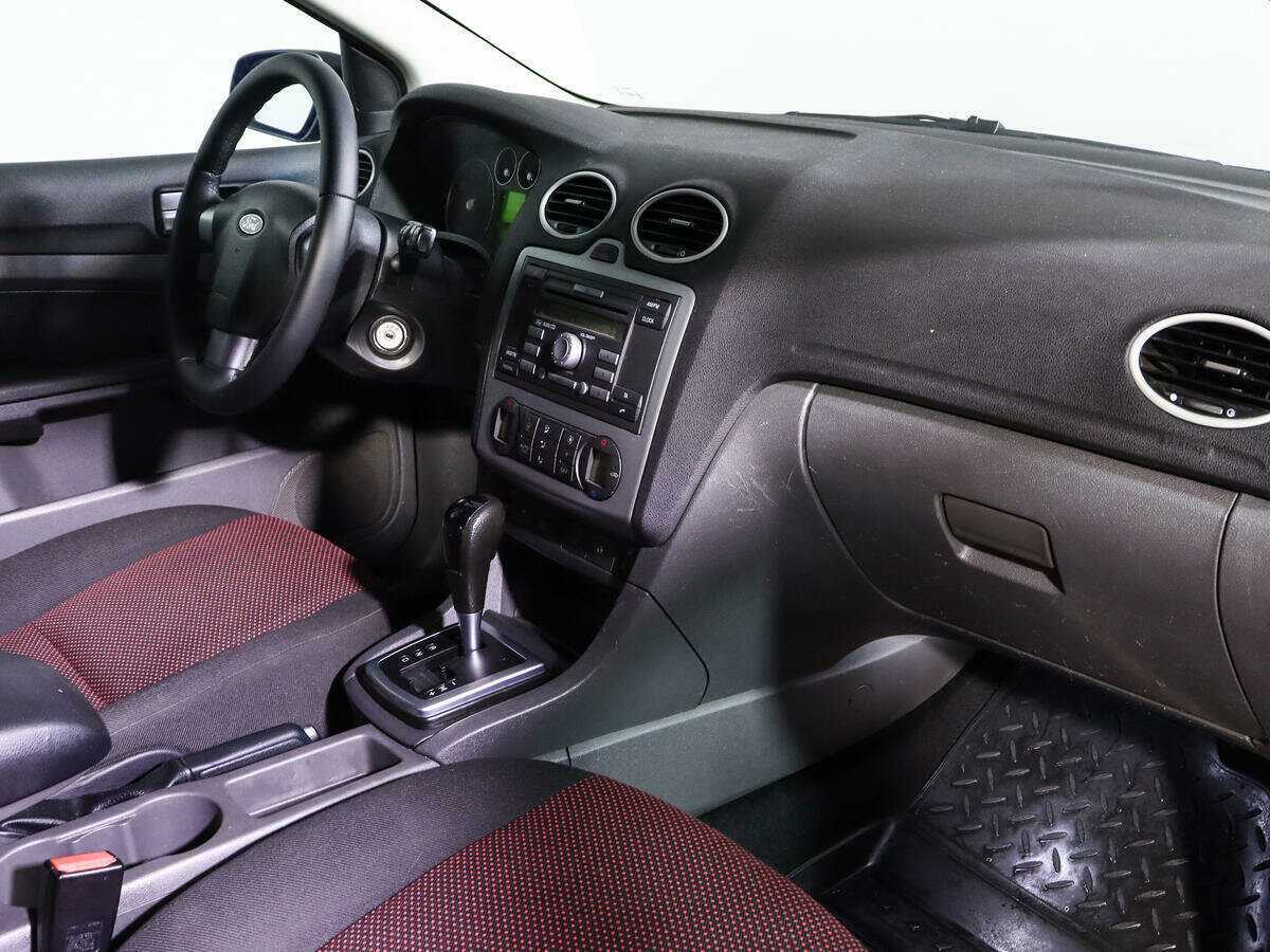 Ford Focus с пробегом — 2006 год. Фото: #8