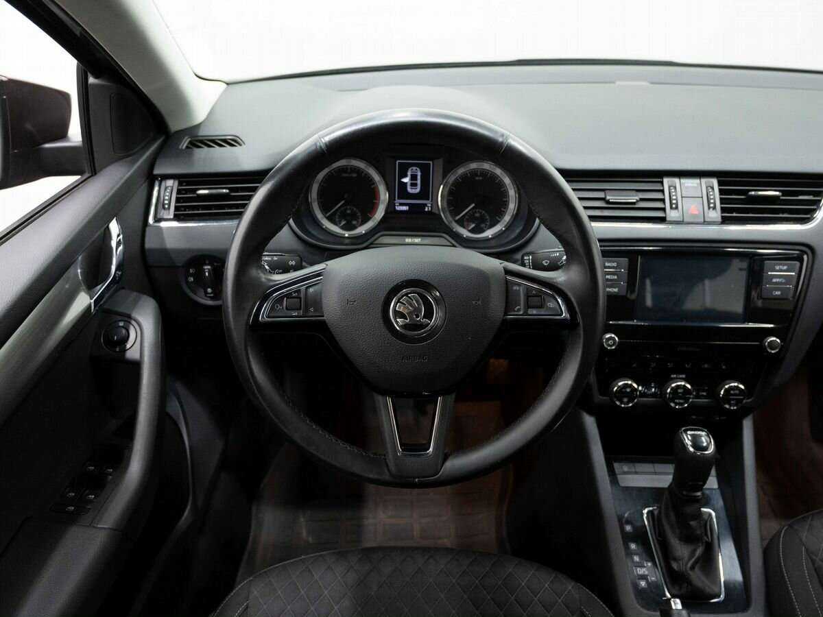 Skoda Octavia с пробегом — 2017 год. Фото: #12