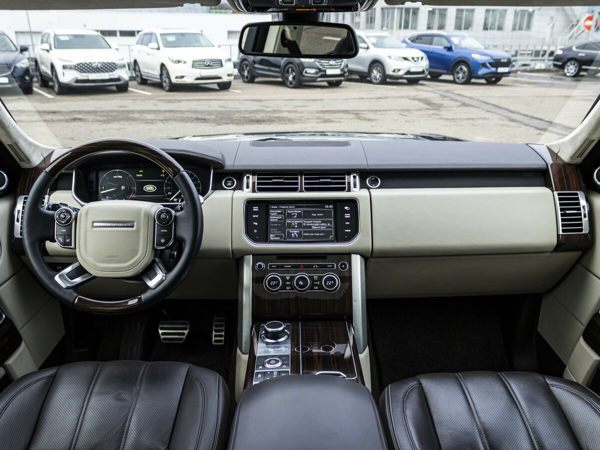 Land Rover Range Rover с пробегом — 2015 год. Фото: #12