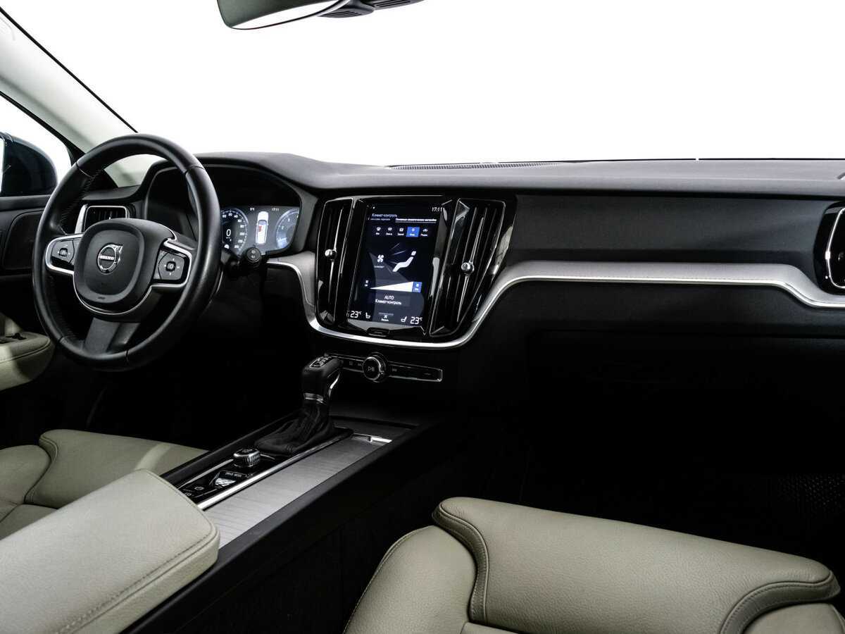 Volvo V60 Cross Country с пробегом — 2019 год. Фото: #6