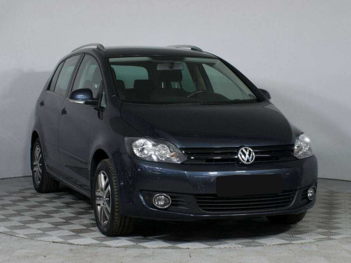 Volkswagen Golf Plus с пробегом — 2011 год. Фото: #2