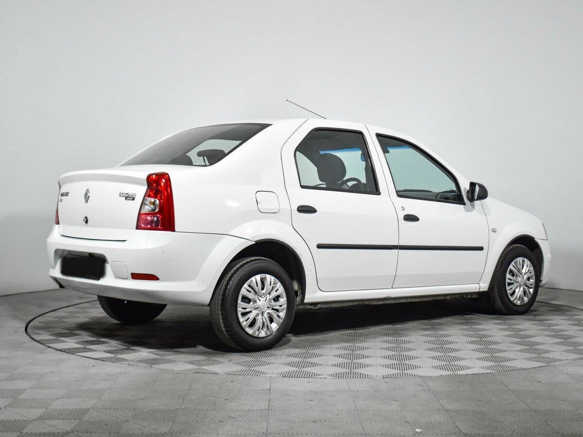 Renault Logan с пробегом — 2011 год. Фото: #4