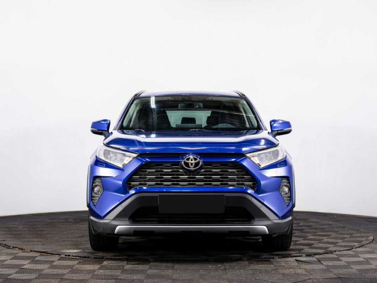 Toyota RAV4 с пробегом — 2021 год. Фото: #1
