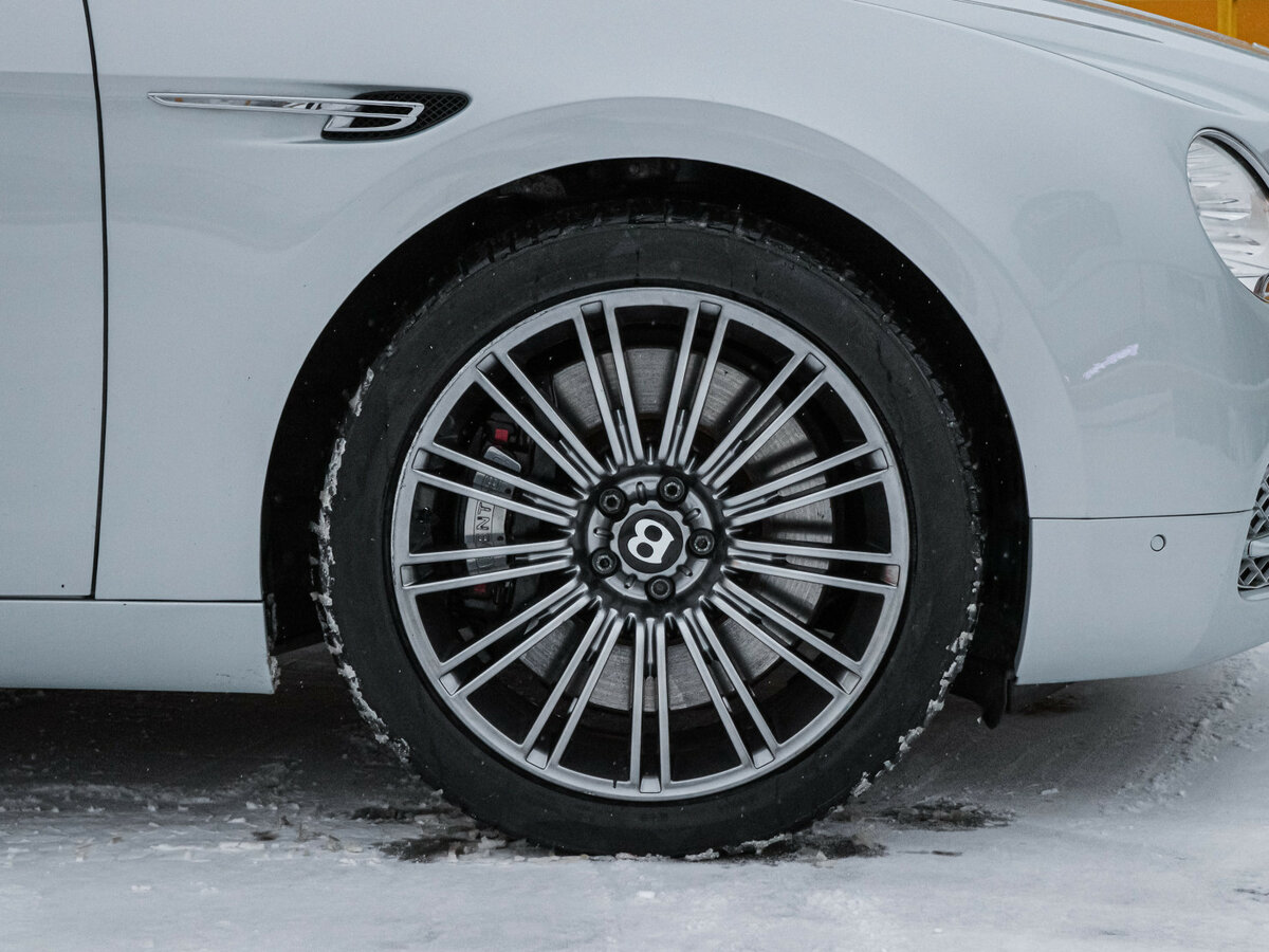 Bentley Flying Spur с пробегом — 2014 год. Фото: #12