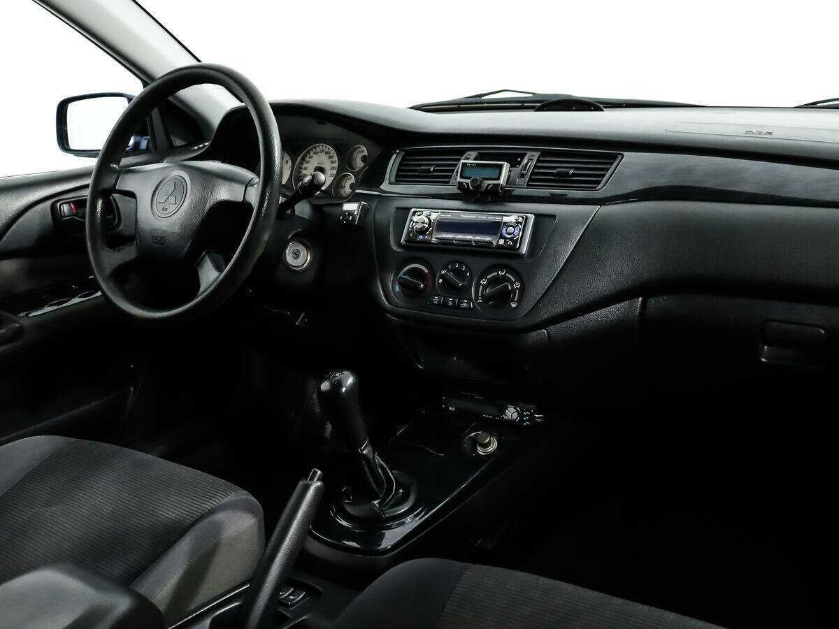Mitsubishi Lancer с пробегом — 2004 год. Фото: #12