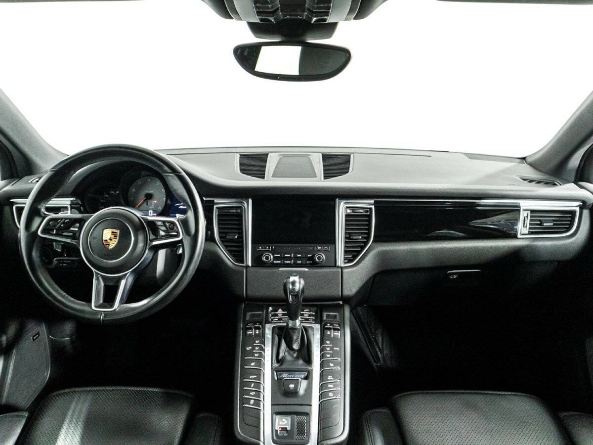 Porsche Macan с пробегом — 2016 год. Фото: #12