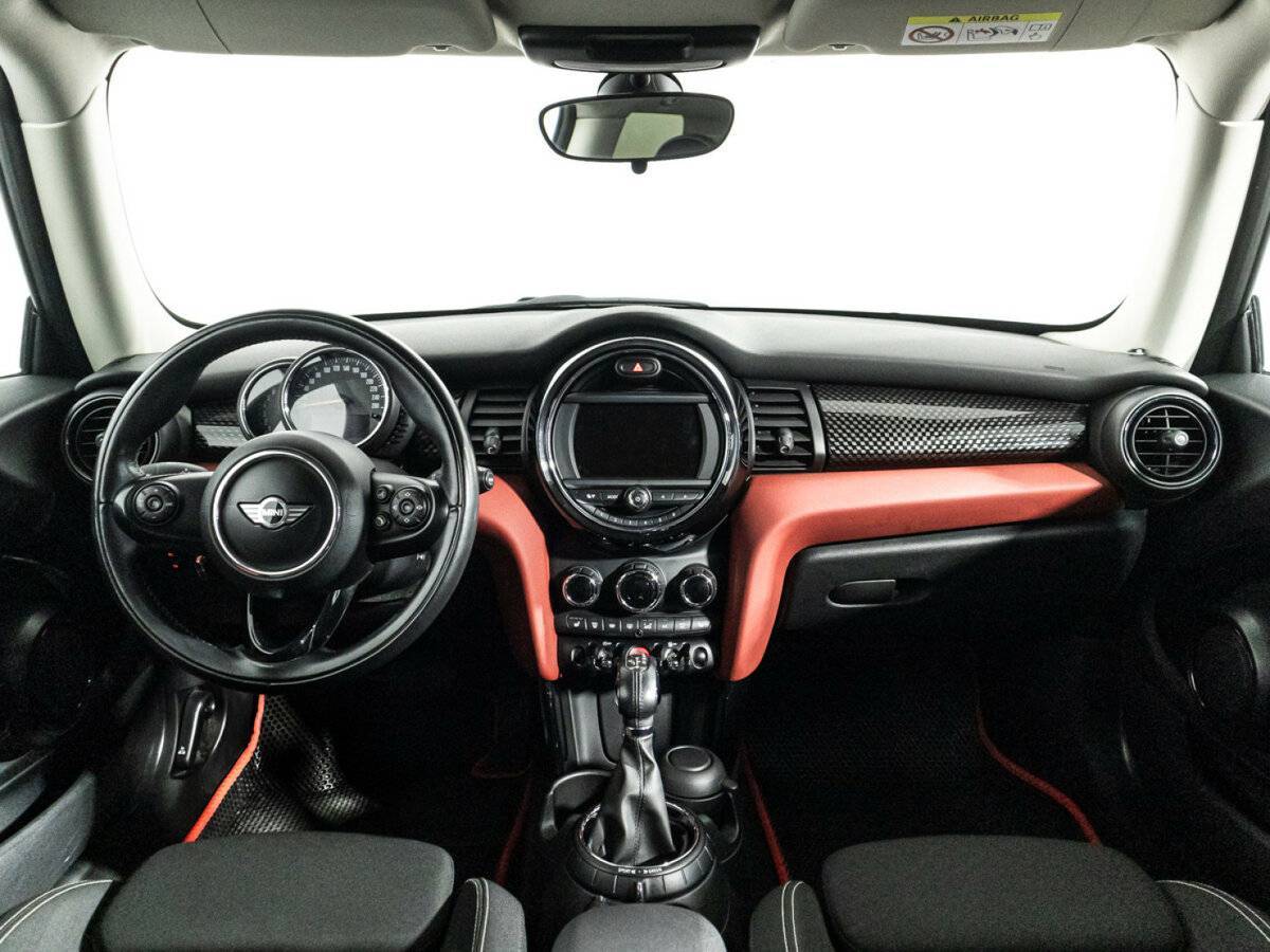 Mini Hatch с пробегом — 2016 год. Фото: #12