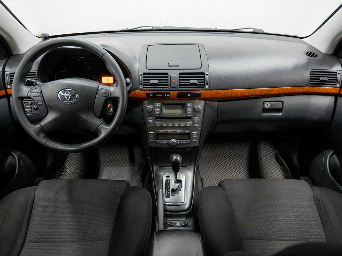 Toyota Avensis с пробегом — 2008 год. Фото: #9