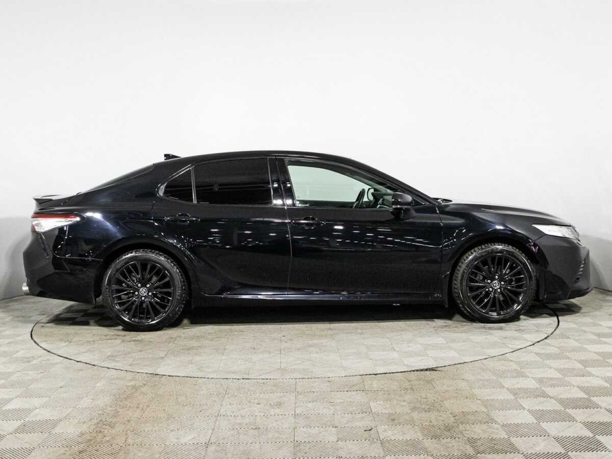 Toyota Camry с пробегом — 2019 год. Фото: #3