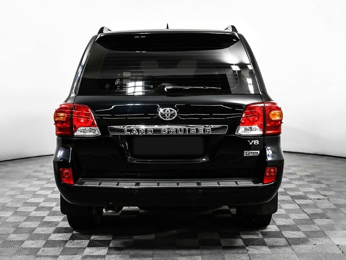 Toyota Land Cruiser с пробегом — 2013 год. Фото: #4