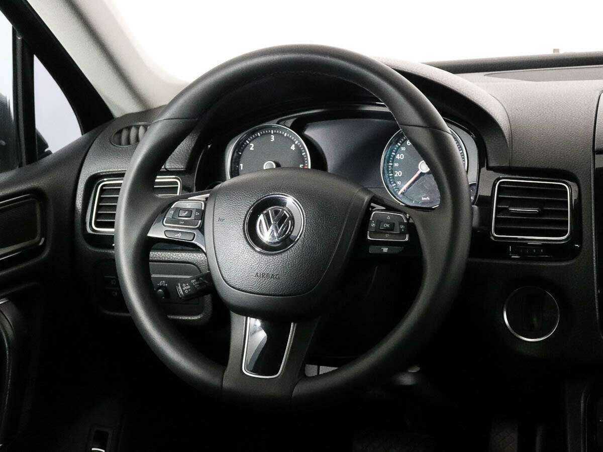 Volkswagen Touareg с пробегом — 2010 год. Фото: #10