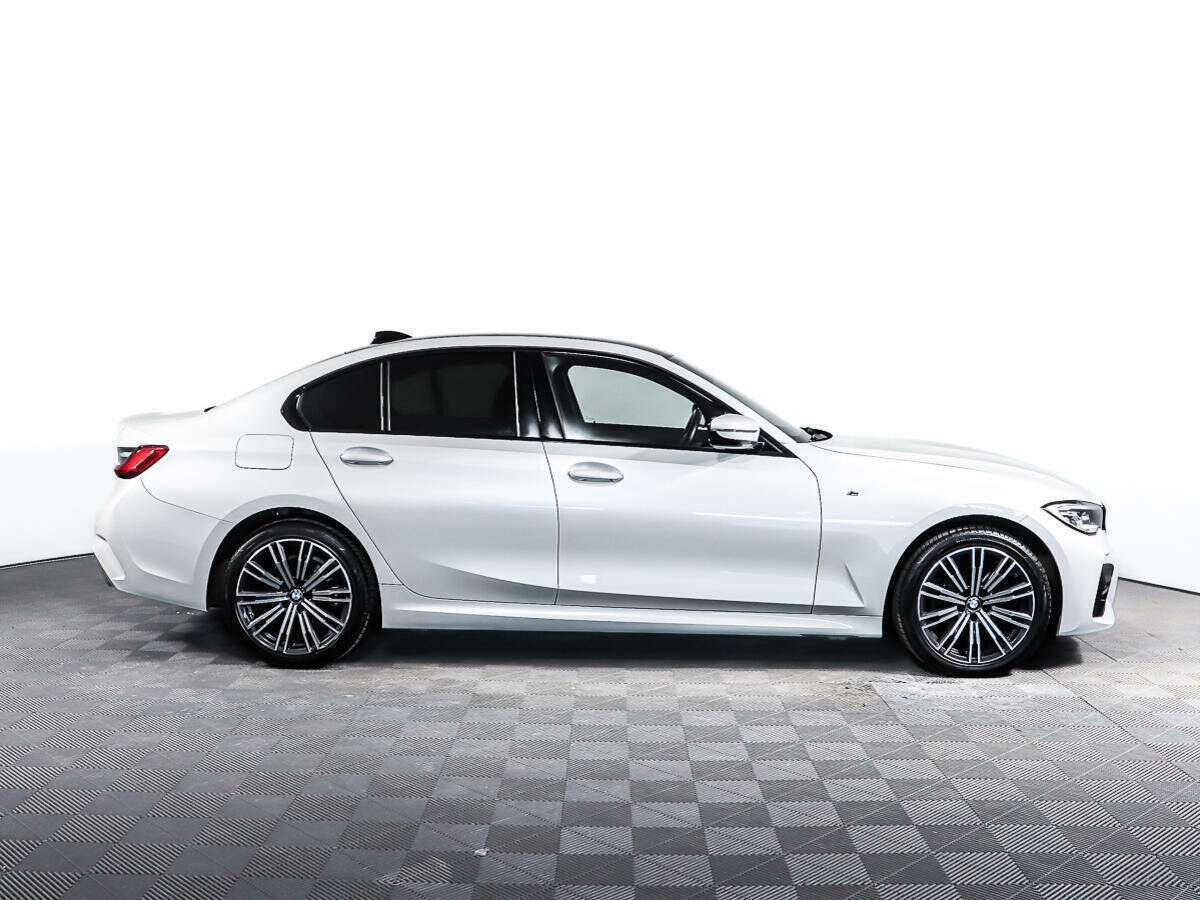 BMW 3 серии с пробегом — 2019 год. Фото: #3