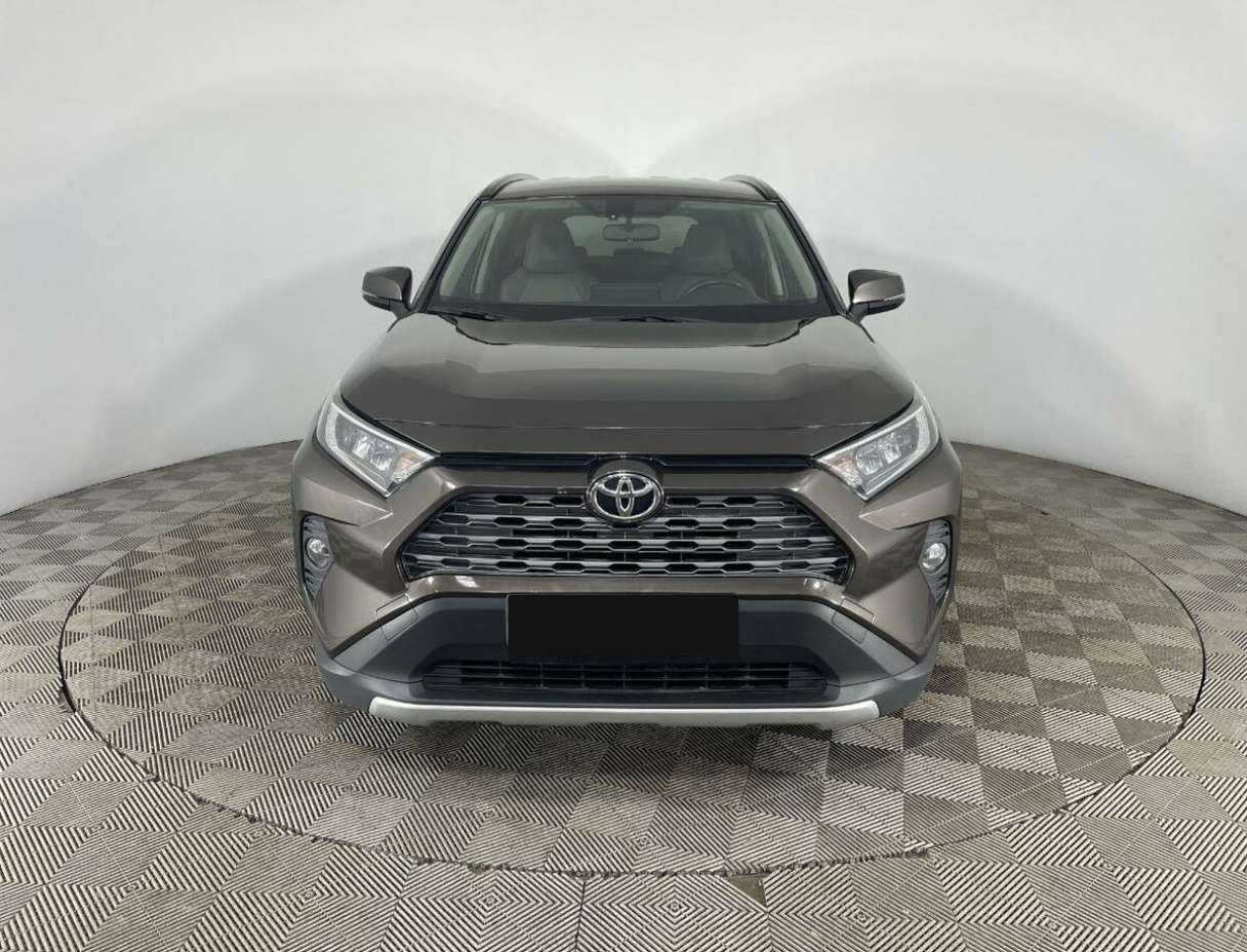 Toyota RAV4 с пробегом — 2019 год. Фото: #1