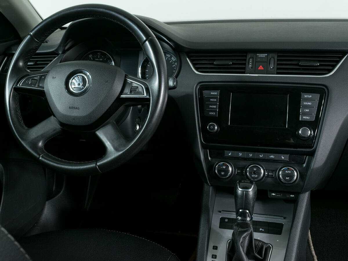 Skoda Octavia с пробегом — 2013 год. Фото: #10