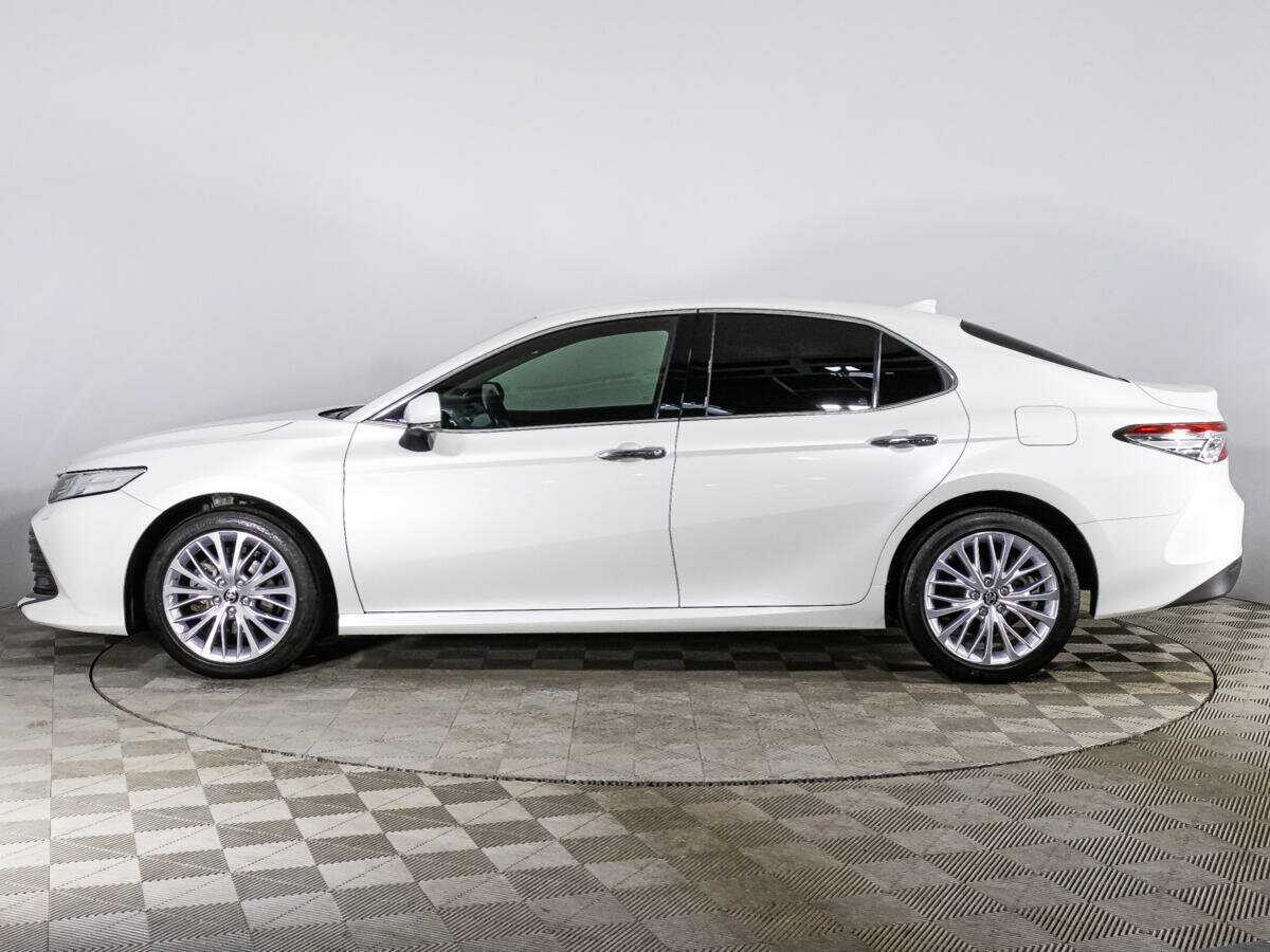 Toyota Camry с пробегом — 2020 год. Фото: #7