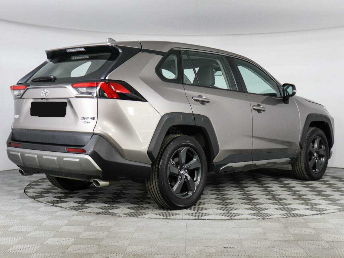 Toyota RAV4 с пробегом — 2023 год. Фото: #4
