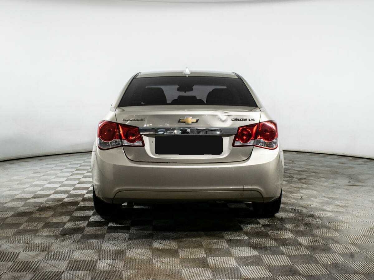 Chevrolet Cruze с пробегом — 2010 год. Фото: #5