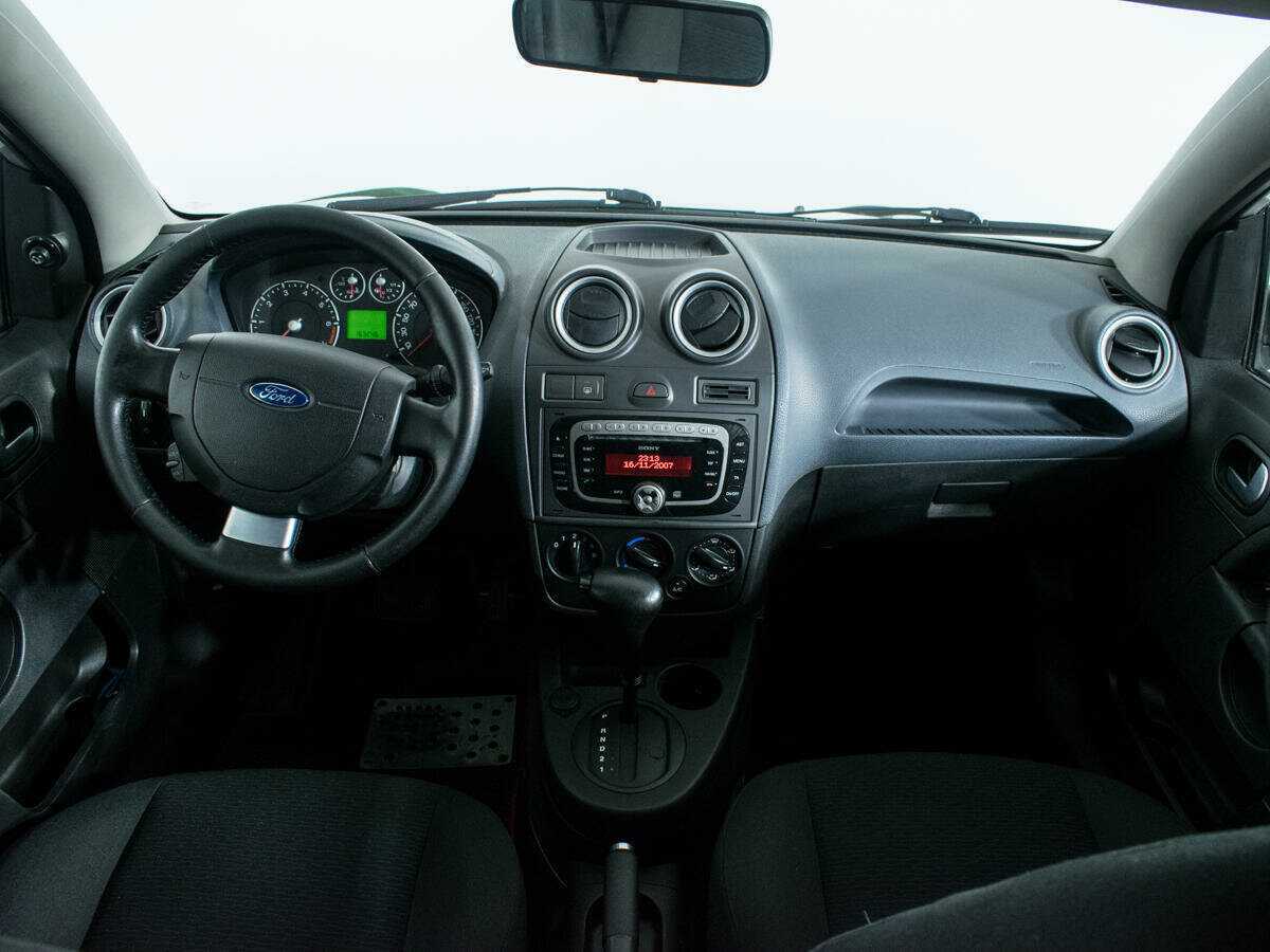 Ford Fiesta с пробегом — 2007 год. Фото: #11