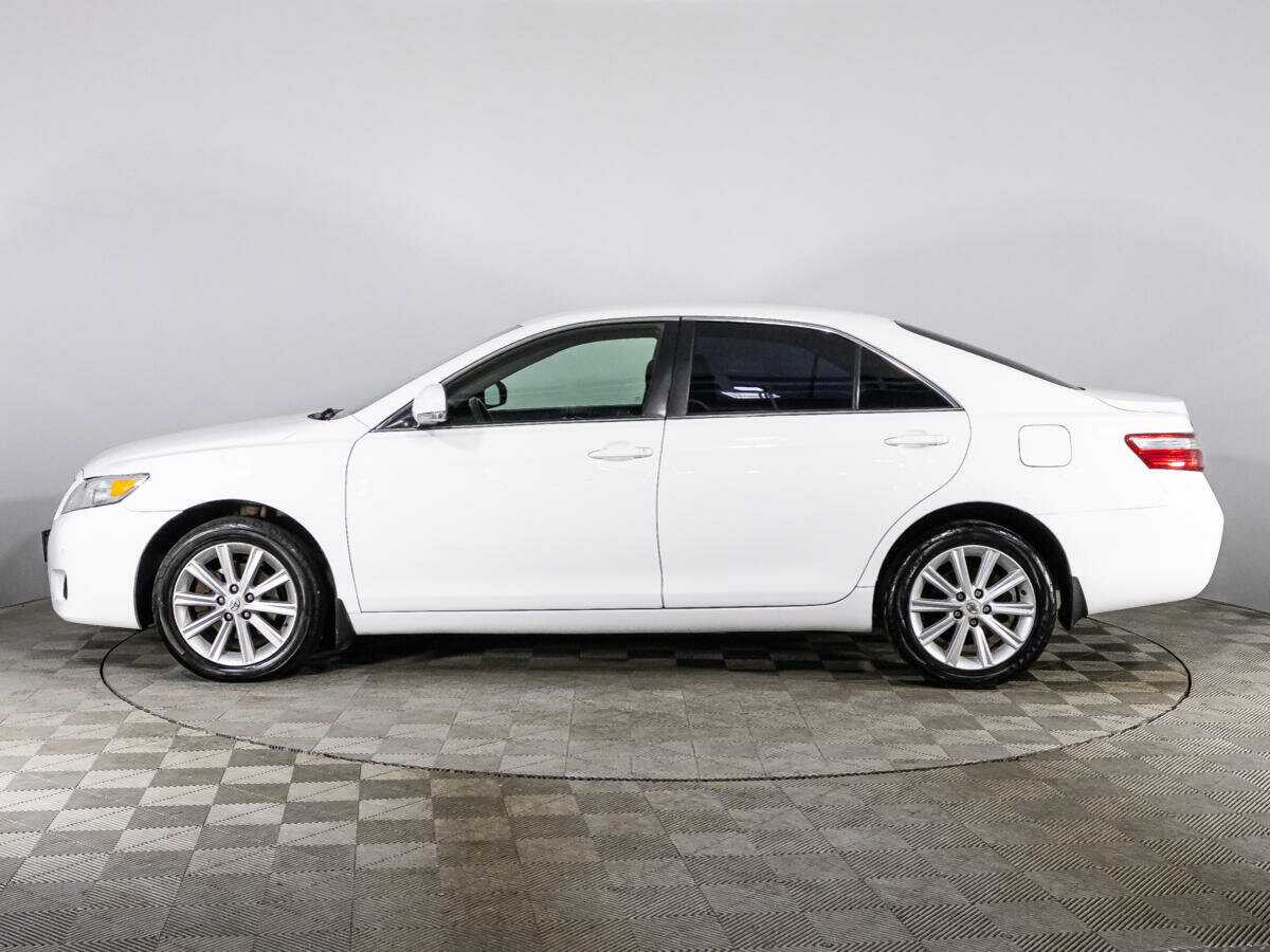 Toyota Camry с пробегом — 2011 год. Фото: #7