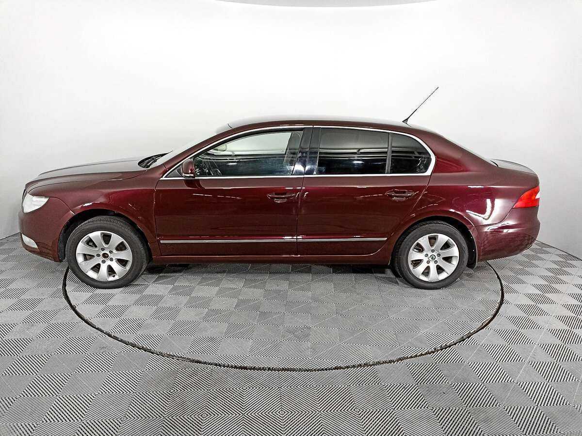 Skoda Superb с пробегом — 2009 год. Фото: #7
