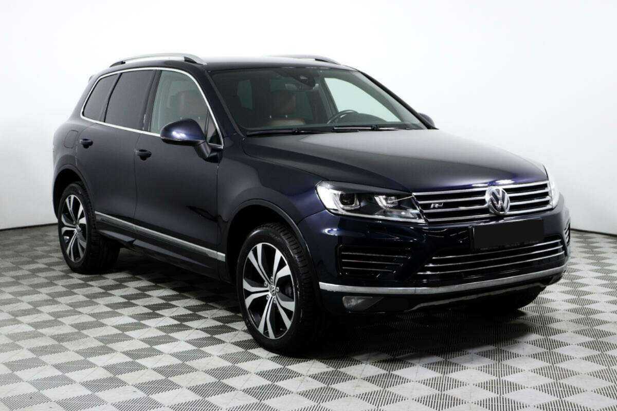 Volkswagen Touareg с пробегом — 2016 год. Фото: #2
