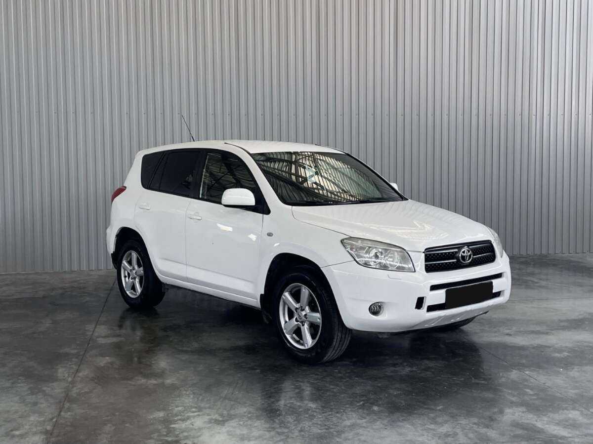 Toyota RAV4 с пробегом — 2008 год. Фото: #2