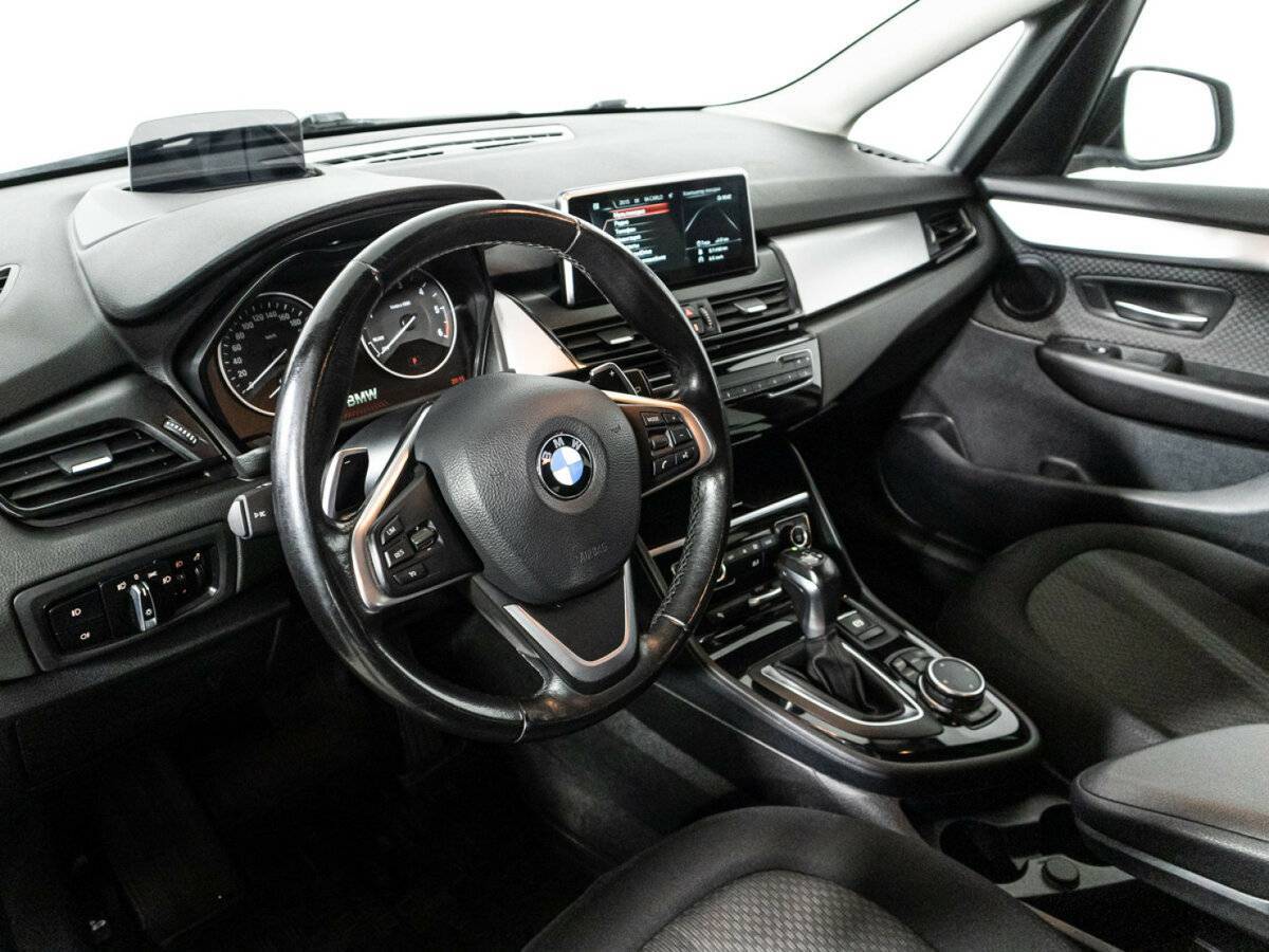 BMW 2 серии Active Tourer с пробегом — 2015 год. Фото: #10