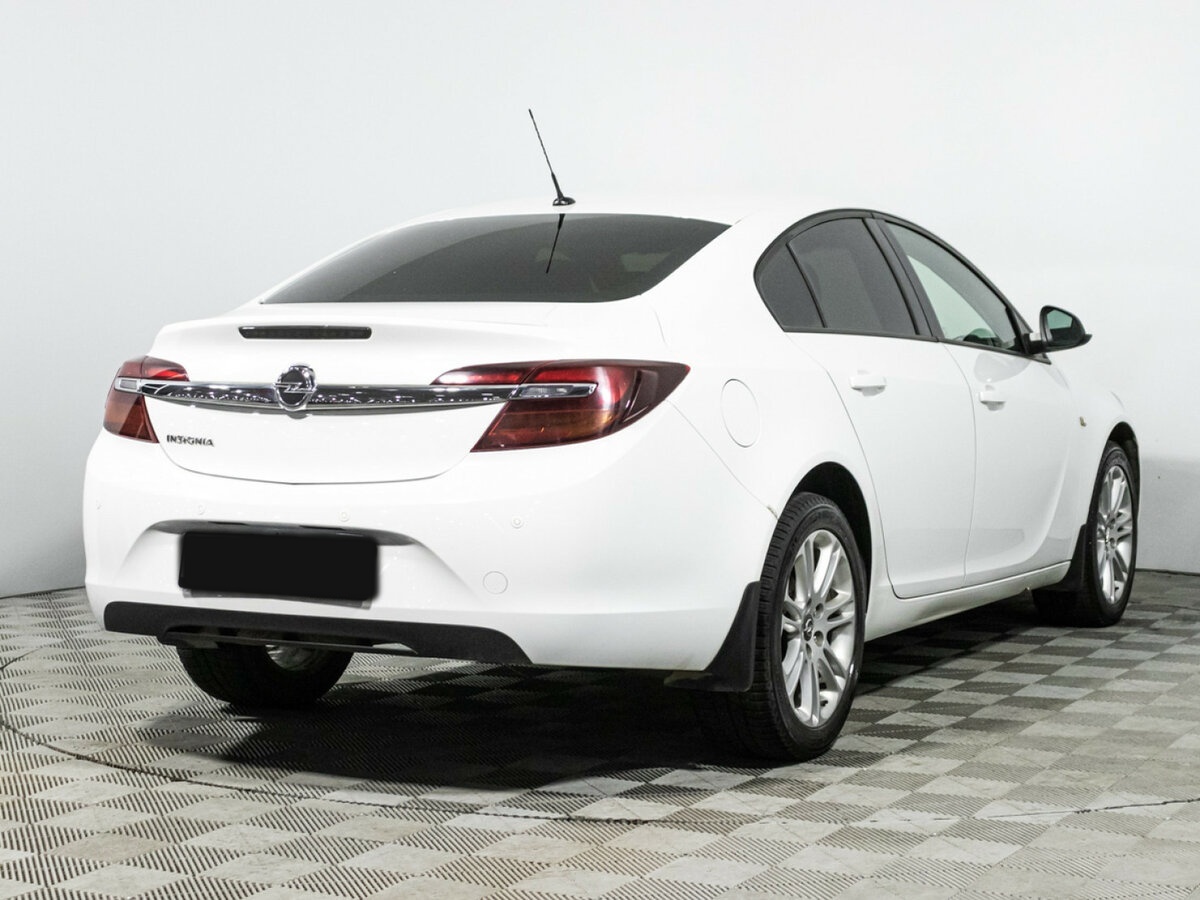 Opel Insignia с пробегом — 2014 год. Фото: #3