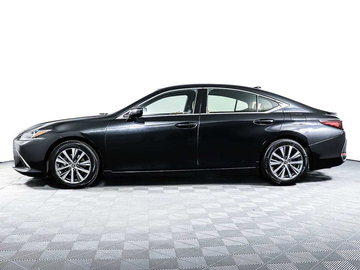 Lexus ES с пробегом — 2019 год. Фото: #7