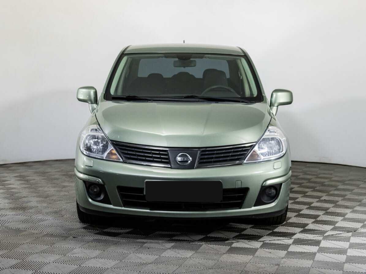 Nissan Tiida с пробегом — 2008 год. Фото: #1