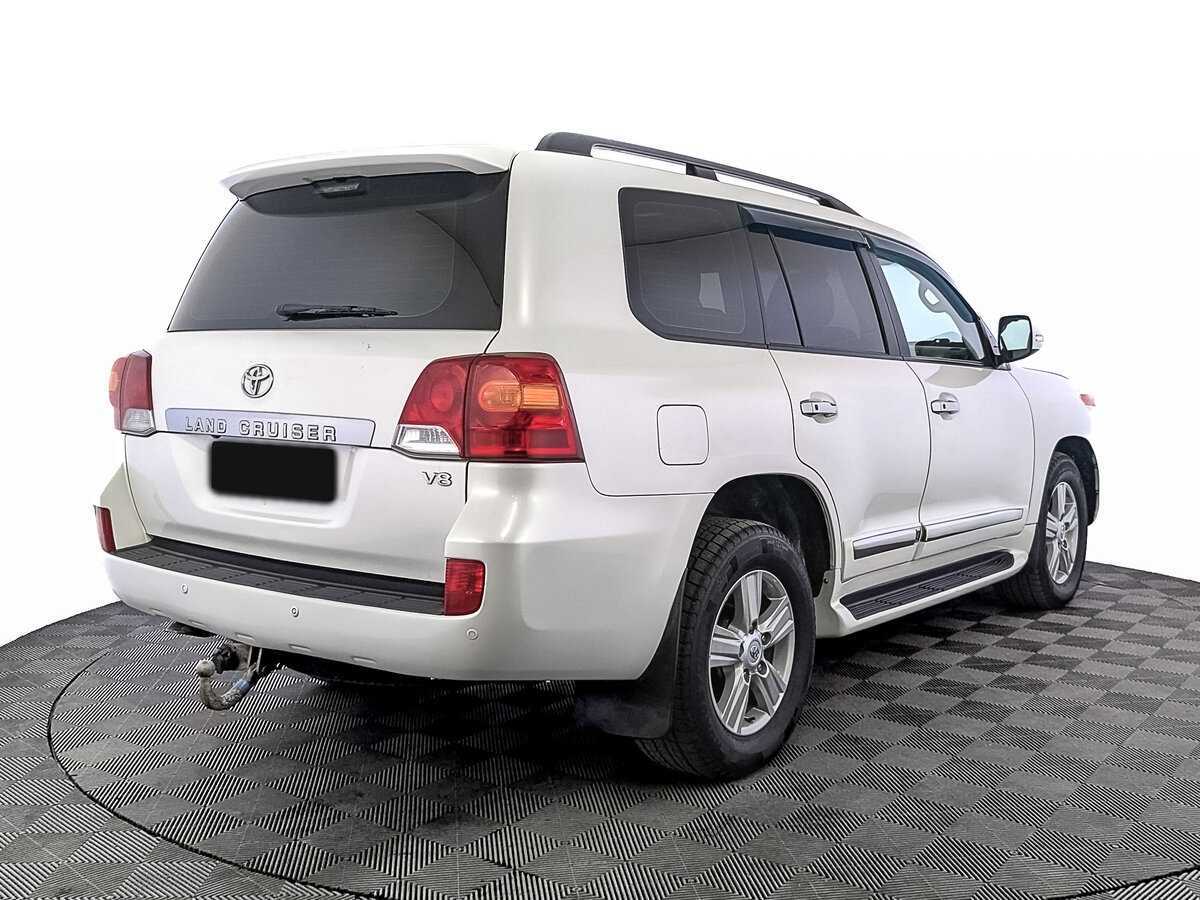 Toyota Land Cruiser с пробегом — 2014 год. Фото: #4