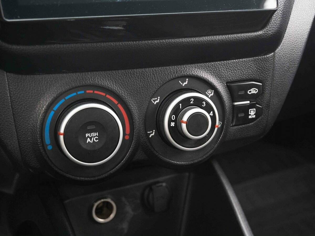 Kia Rio с пробегом — 2014 год. Фото: #17
