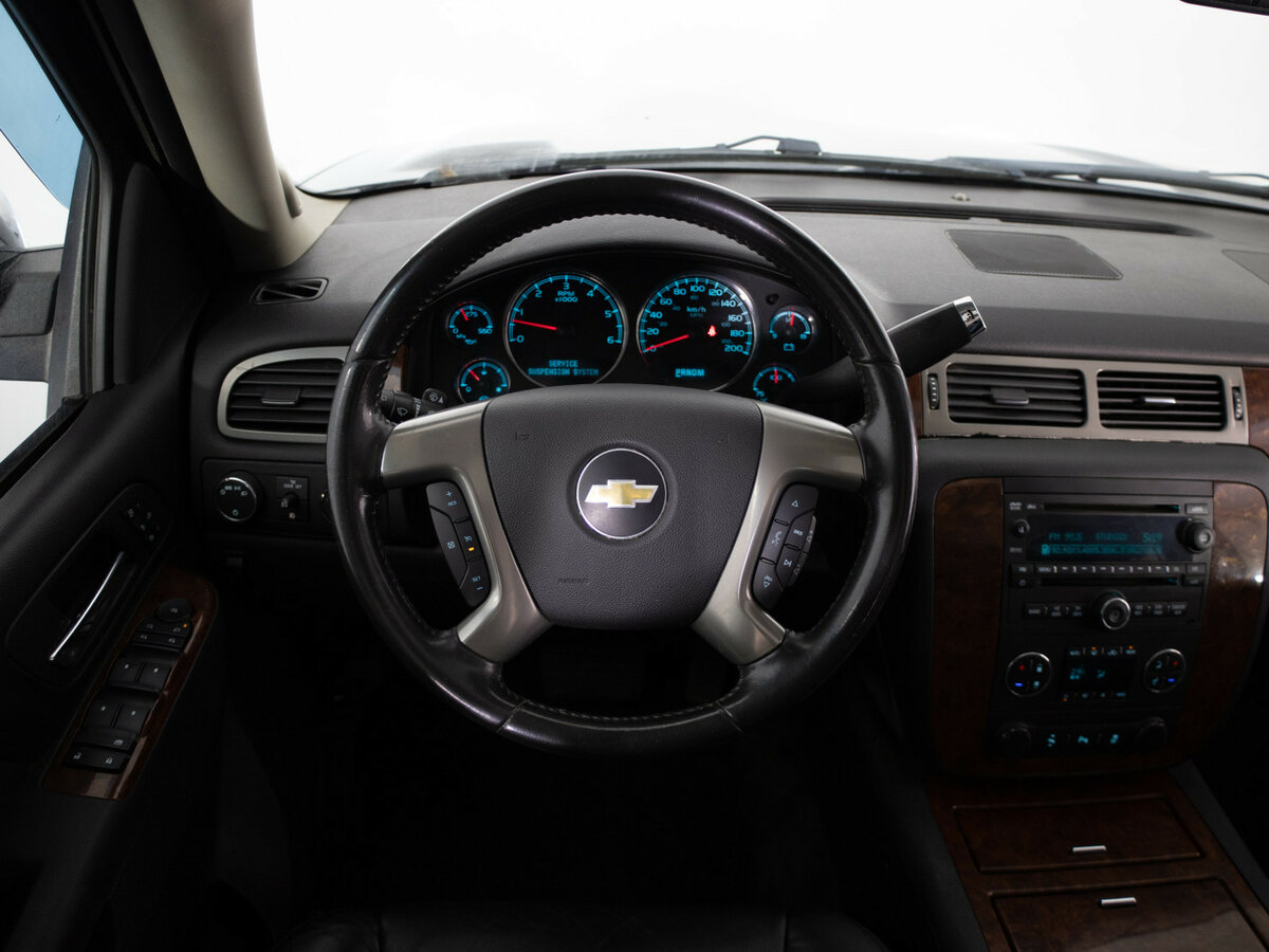 Chevrolet Tahoe с пробегом — 2012 год. Фото: #9