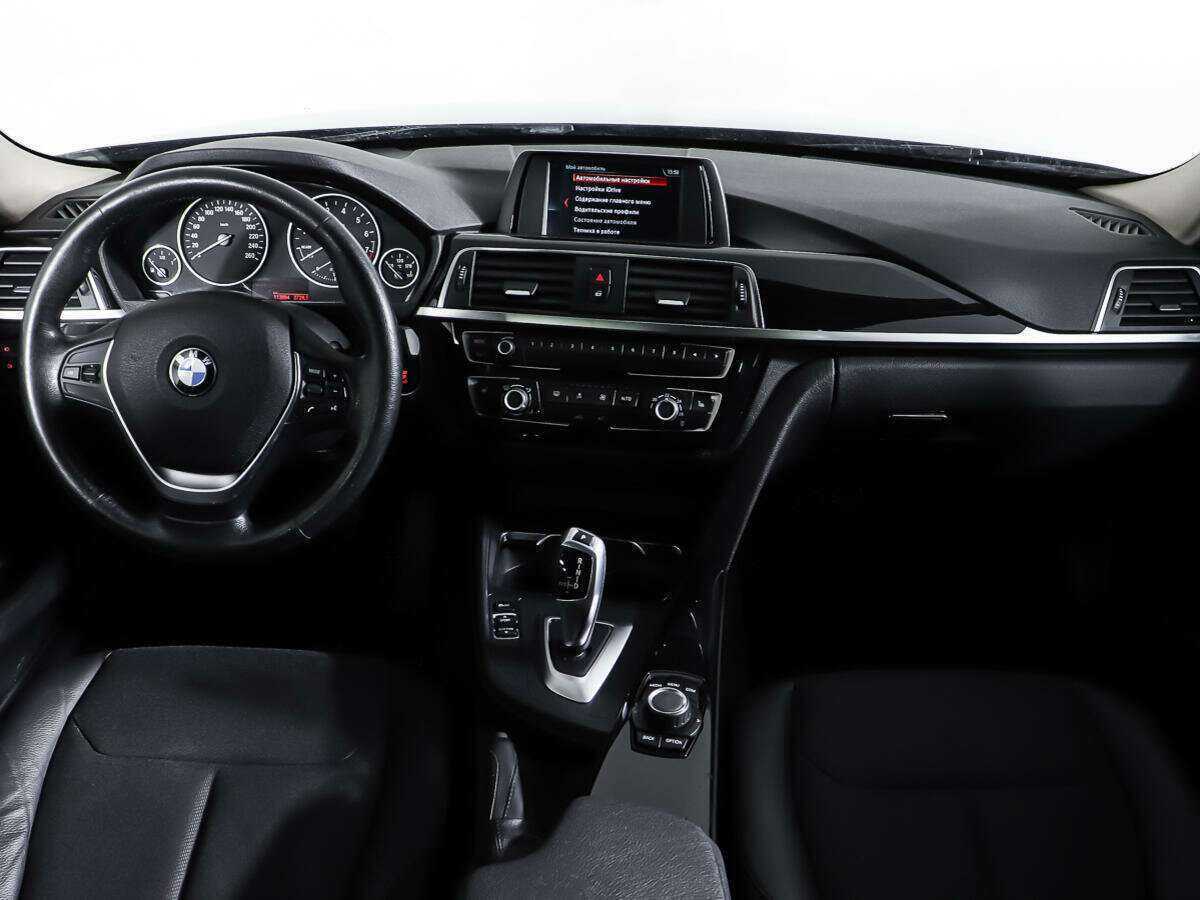 BMW 3 серии с пробегом — 2017 год. Фото: #10