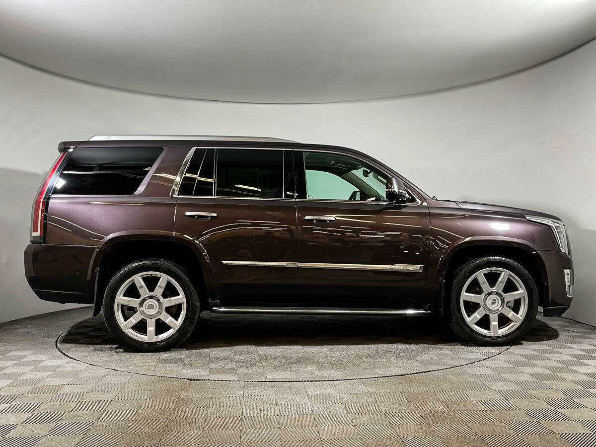Cadillac Escalade с пробегом — 2016 год. Фото: #3