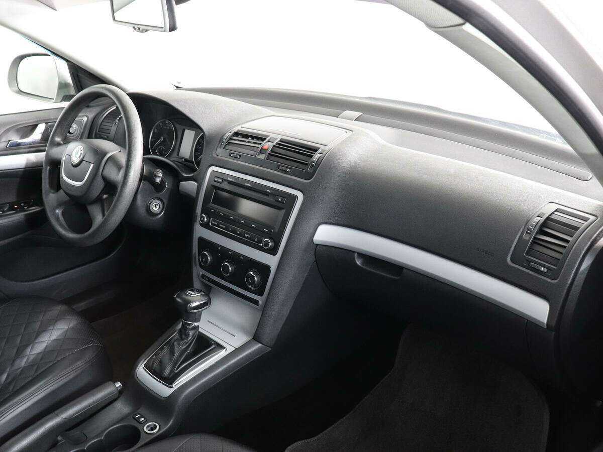 Skoda Octavia с пробегом — 2011 год. Фото: #8