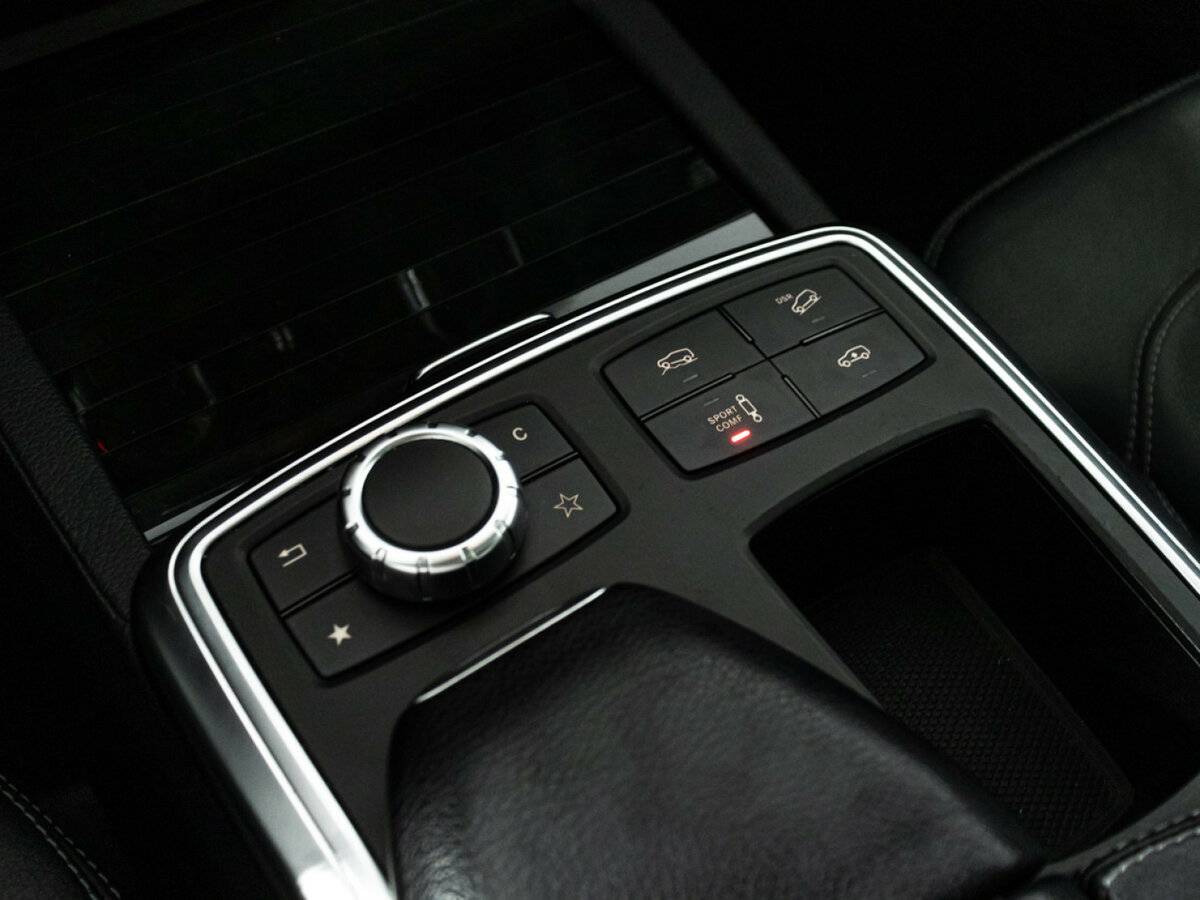 Mercedes-Benz GL-Класс с пробегом — 2014 год. Фото: #16