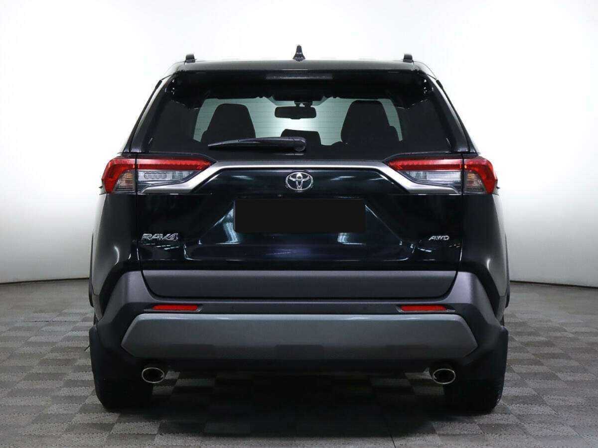 Toyota RAV4 с пробегом — 2021 год. Фото: #4