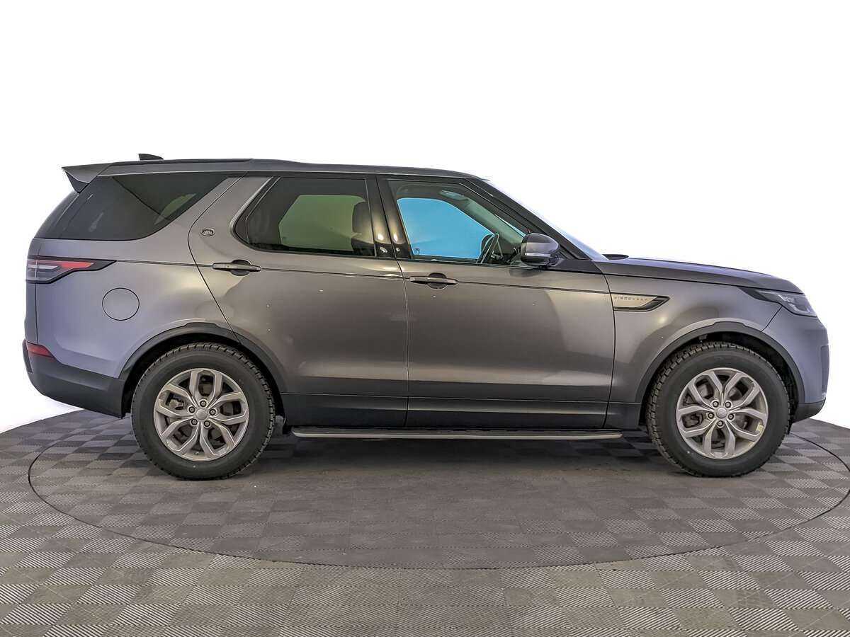 Land Rover Discovery с пробегом — 2018 год. Фото: #3