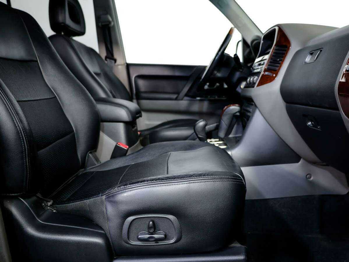 Mitsubishi Pajero с пробегом — 2003 год. Фото: #8