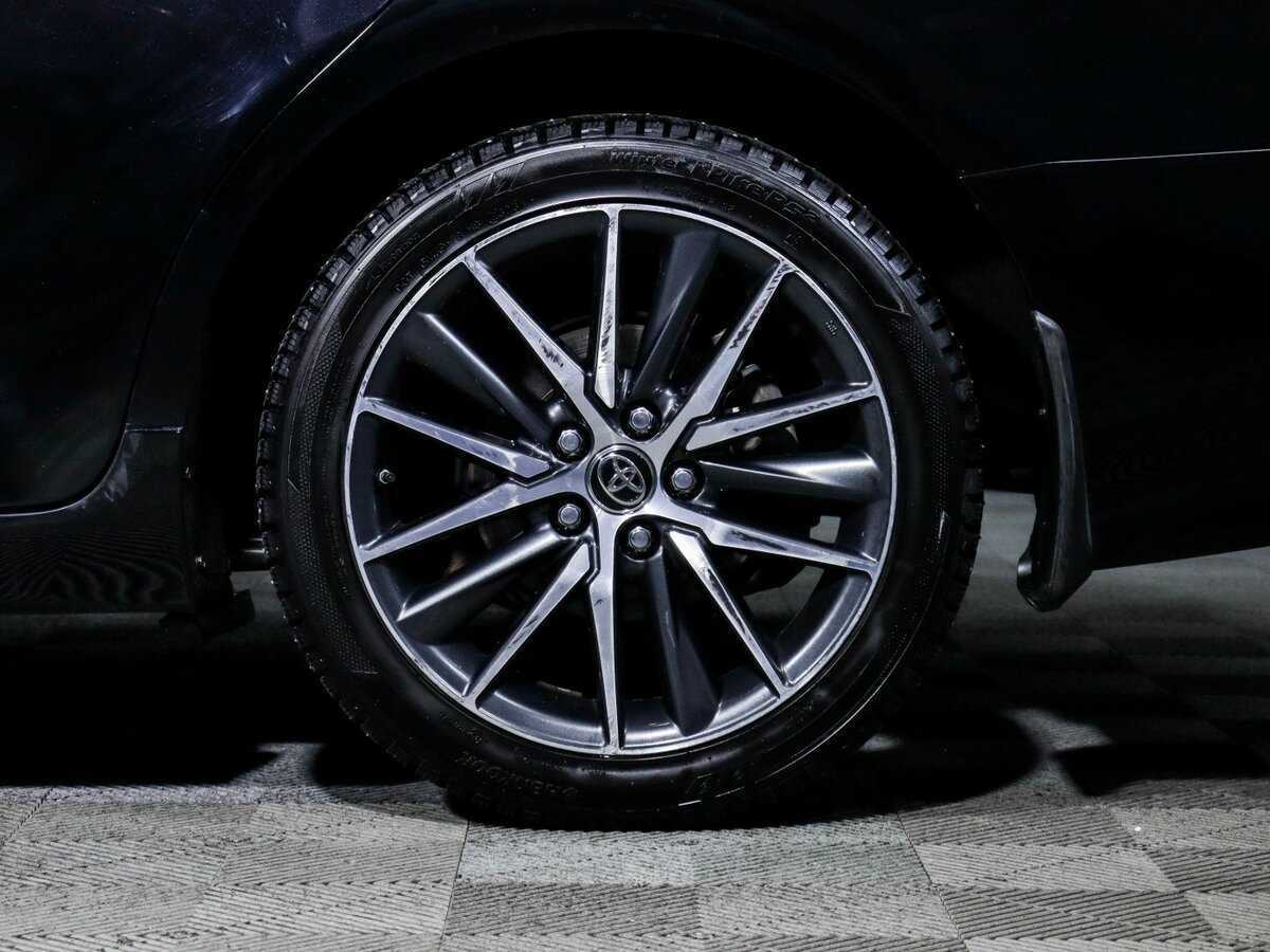 Toyota Camry с пробегом — 2021 год. Фото: #11