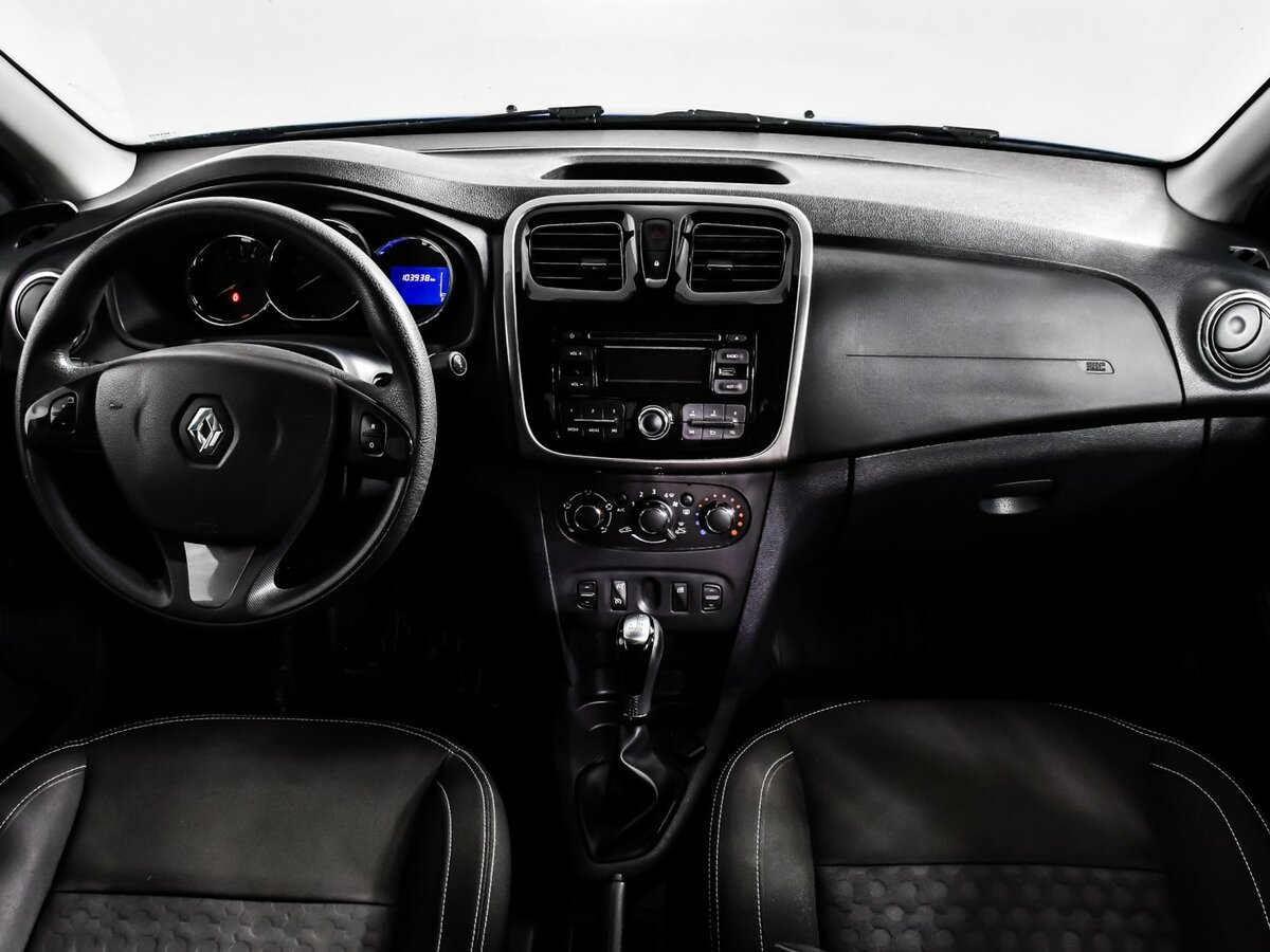Renault Logan с пробегом — 2018 год. Фото: #10