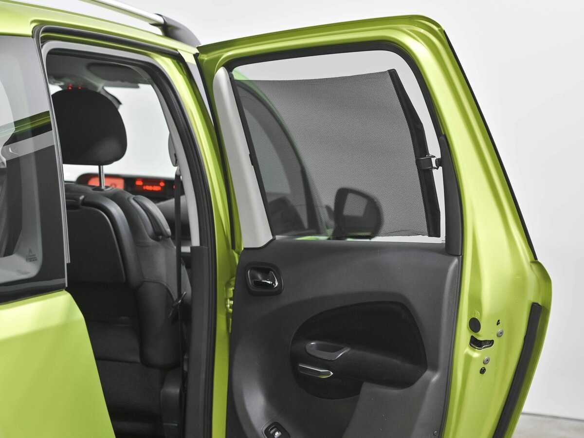 Citroen C3 Picasso с пробегом — 2012 год. Фото: #17