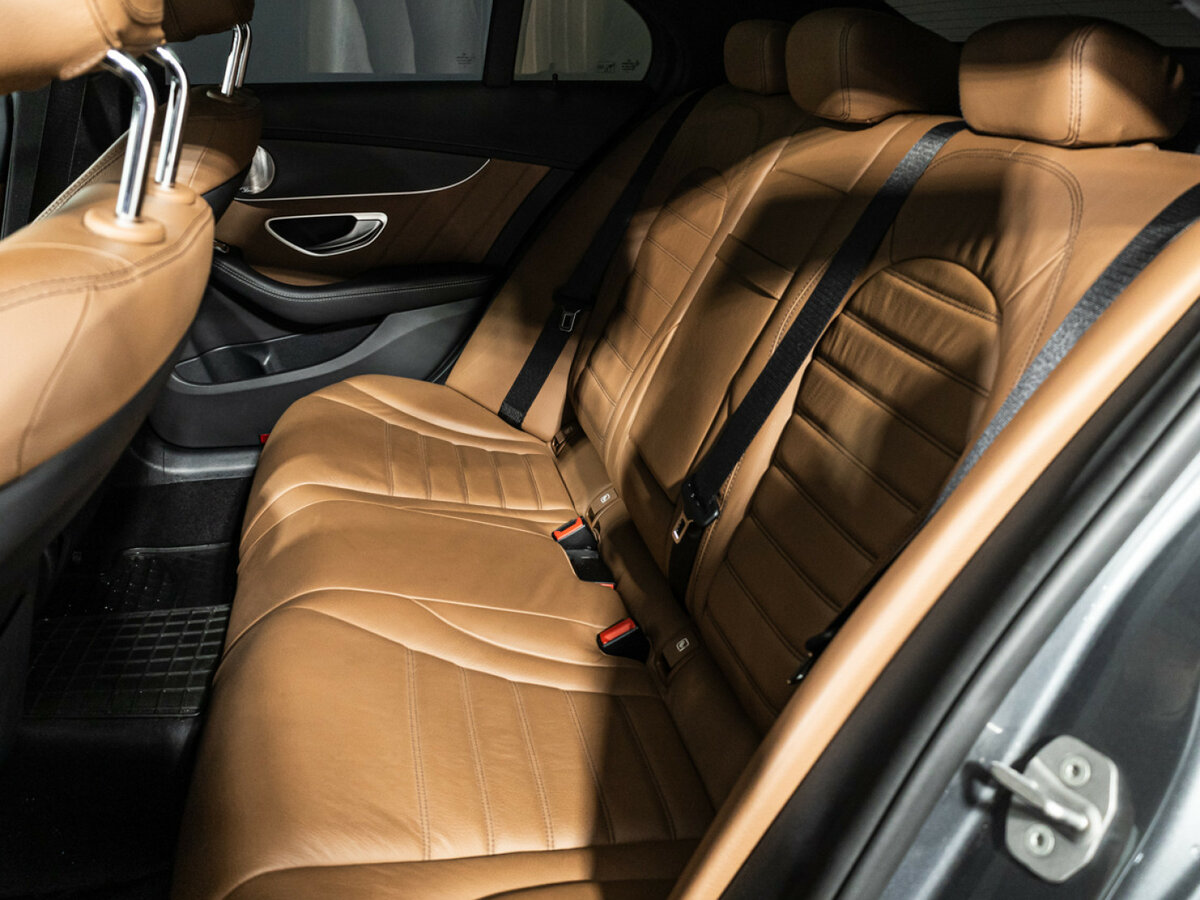 Mercedes-Benz C-Класс AMG с пробегом — 2019 год. Фото: #9